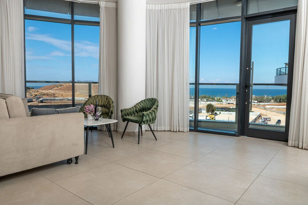 Фото Hi - Yam SeaView Apartments & Suites