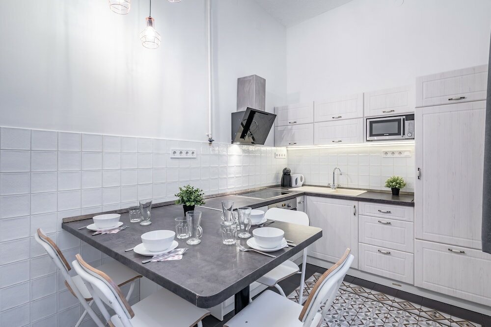 Фото Central Luxury Apartment