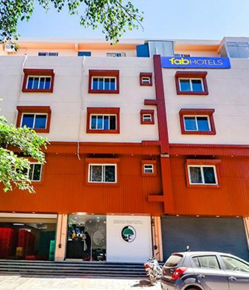 Фото Fabhotel Prestine Tree