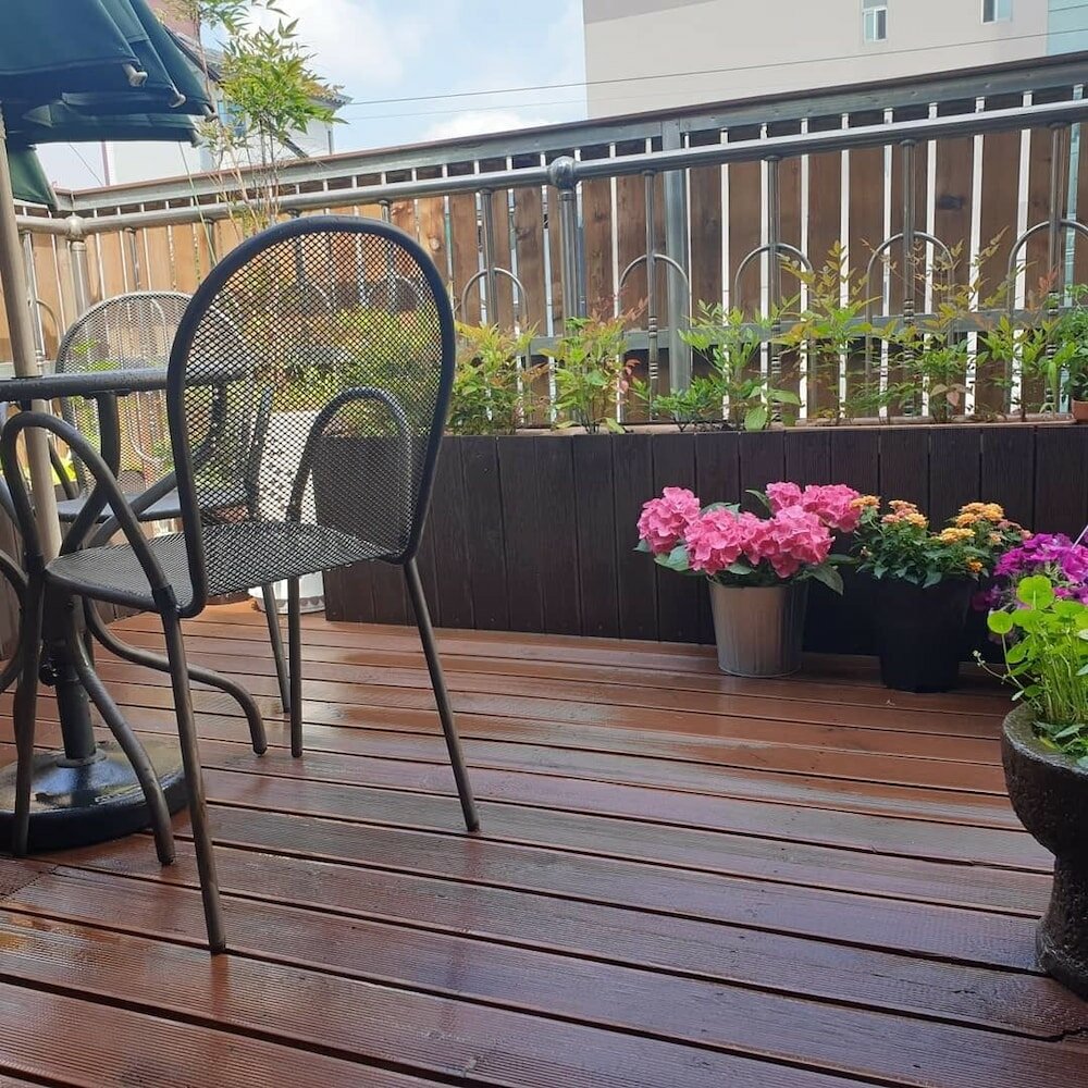 Фото Slow Tree House Hongdae - Caters to Women