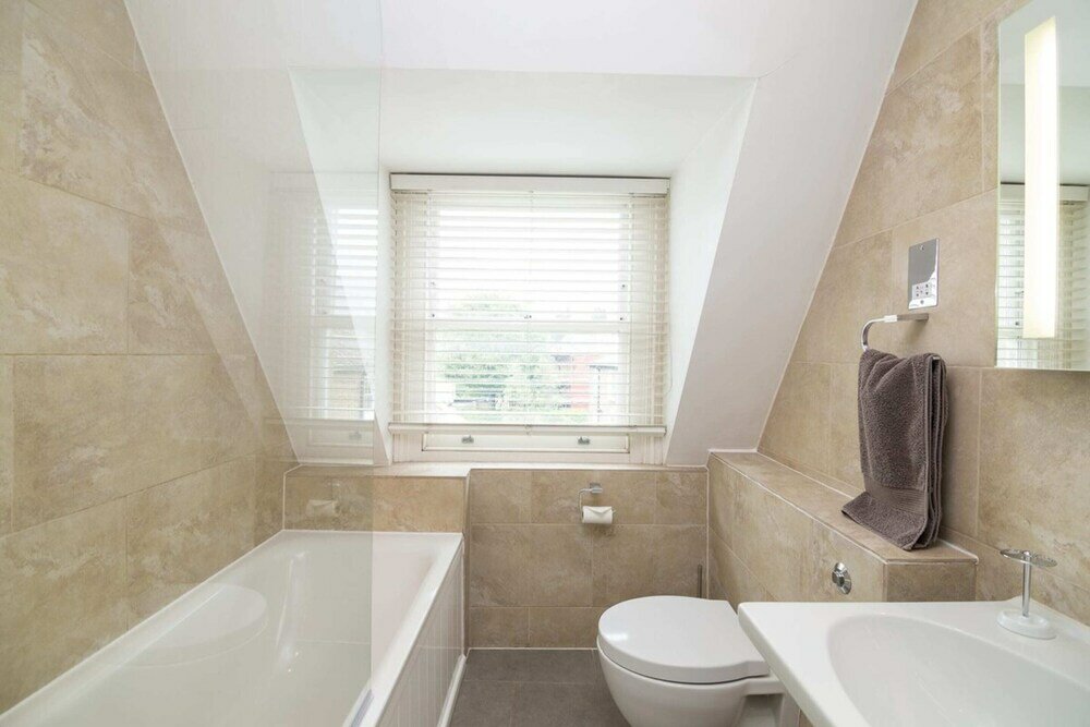 Фото Contemporary 1 Bedroom Flat in Fulham near The Thames