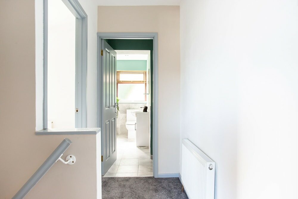 Фото Fully Refurbished North Belfast Home 3