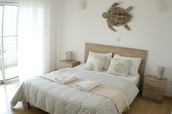 Фото Eden Beach Apartments