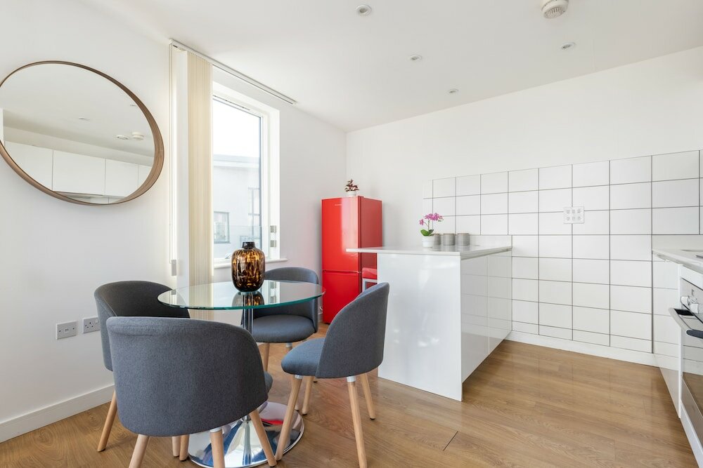 Фото The Bow Apartment