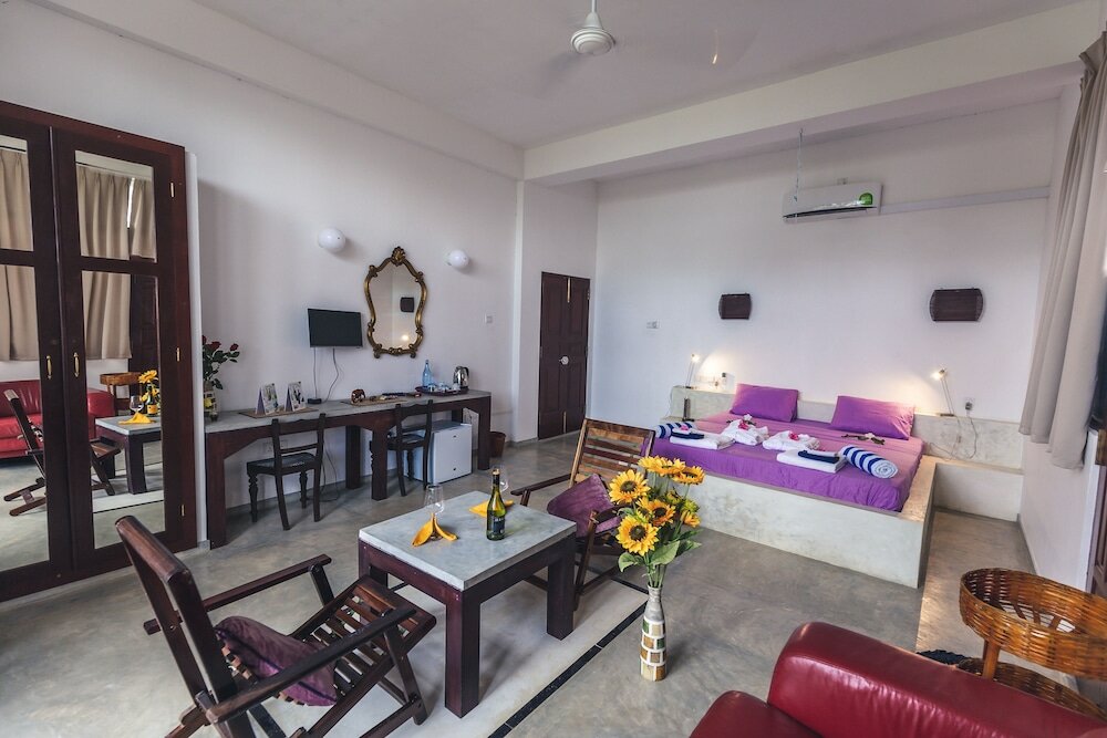 Фото Nirvana Beach Boutique Hotel