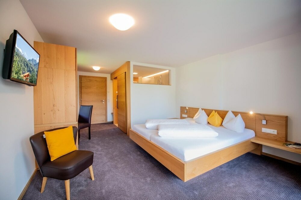 Фото Hotel Juenmi
