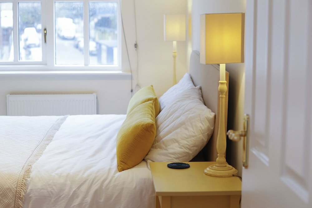 Фото Altido Calm 2br Apt w Parking & Patio, near London Eye