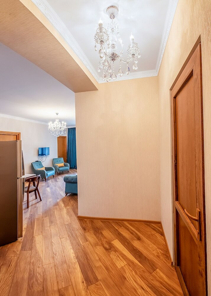 Фото Hb apartments Vazha Pshavela