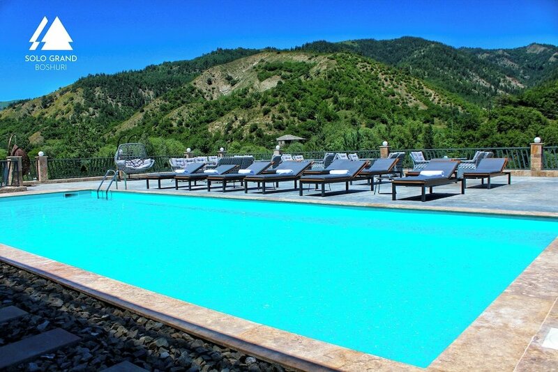 Гостиница Solo Grand Boshuri Hotel в Гори