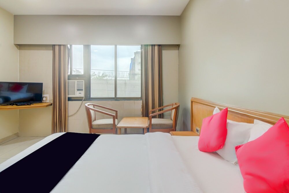 Фото Capital O 45621 Tuliipstays Hotel Ashok Bhiwandi