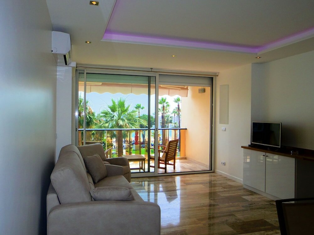 Фото 196091809632