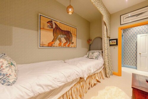 Гостиница Luxurious & Stylish 2bd House - Bayswater! в Лондоне