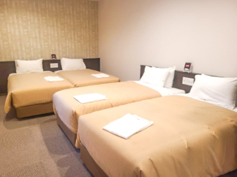 Фото Hotel LiVEMAX Kyoto Nijojo Nishi