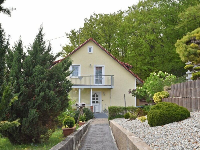 Апартаменты Charming Apartment in Gossweinstein With Private Garden