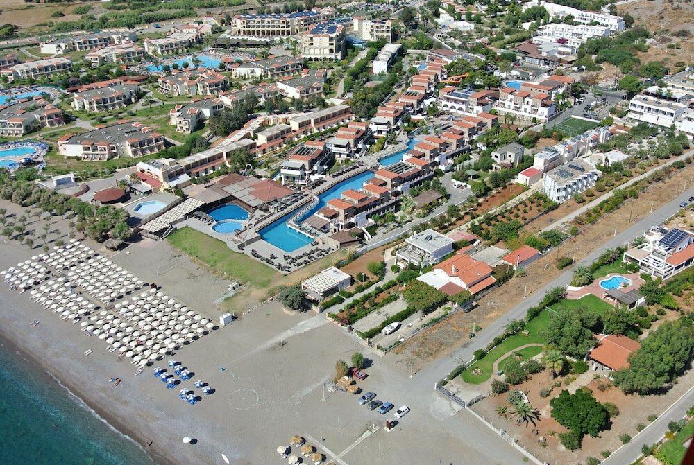 Фото отеля 2