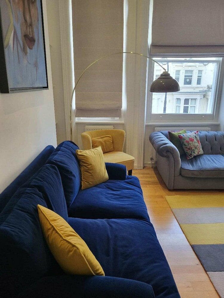 Фото Stylish 1 Bedroom Apartment in Belsize Park