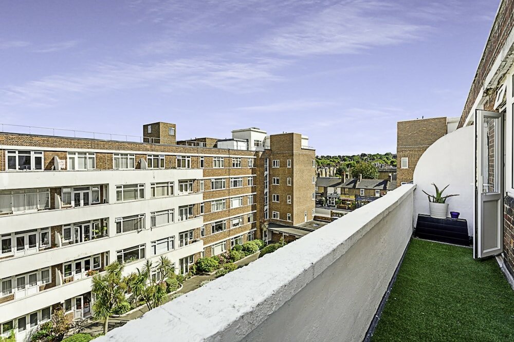 Фото 1-bed London Bliss: Putney Gem