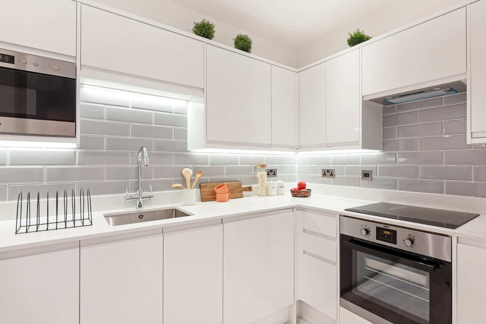 Фото Designer 2 Bedroom Apartment in Holborn