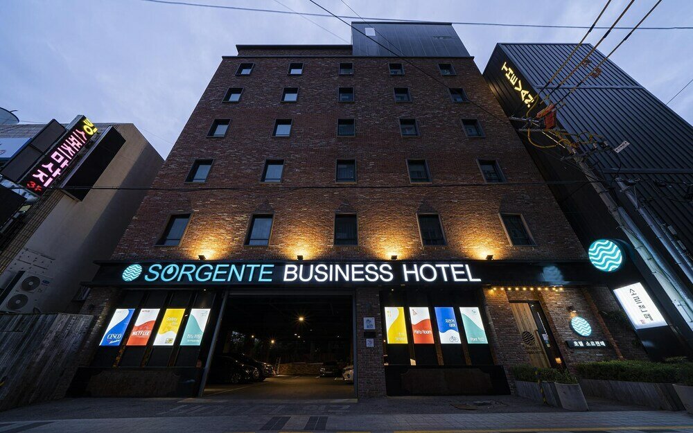 Фото отеля 1