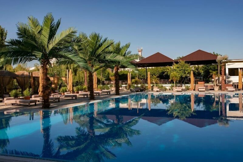 Гостиница Cross Resort в Ереване