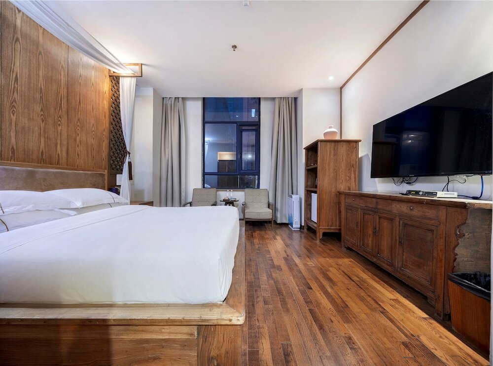 Фото Qianna Hotel