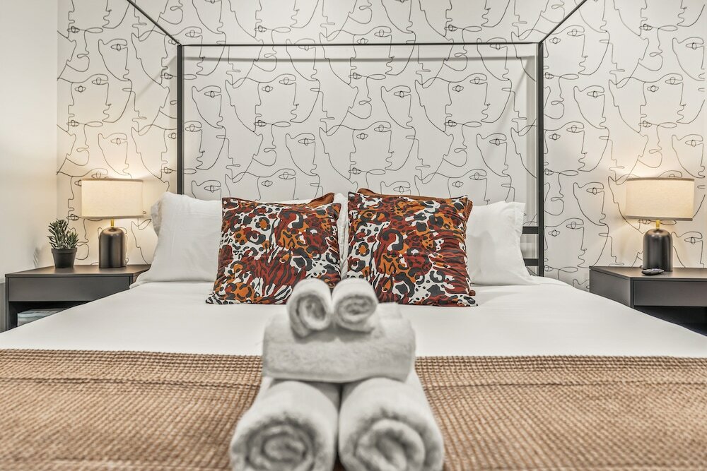 Фото Charming Historic Gem Heart of Philly 2b