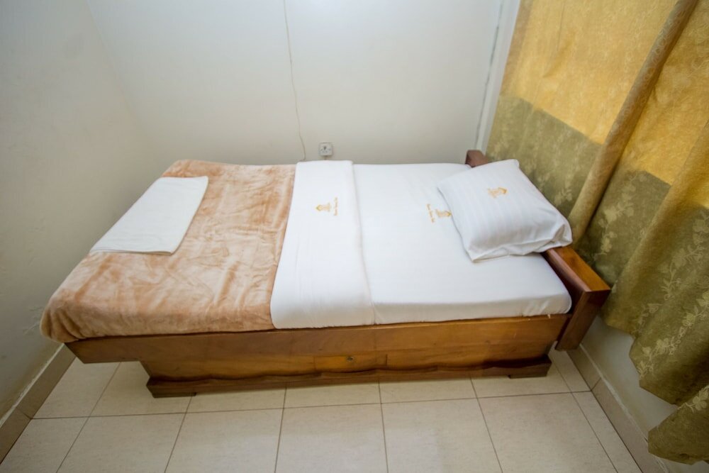 Фото Mwana Highway Hotel Iganga