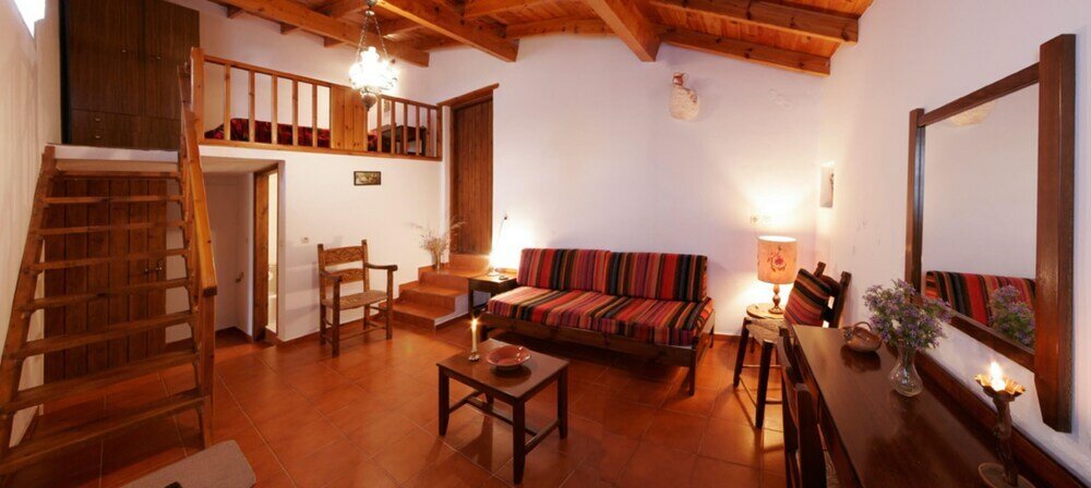 Фото Fenareti Village House