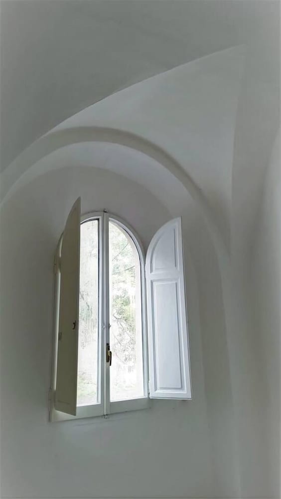 Фото 2-bed House in Rome Near Coliseum