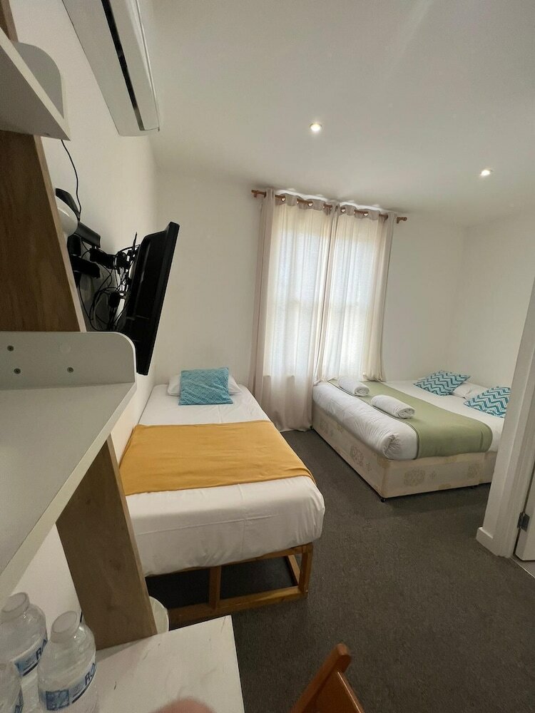 Фото Wembar Hotel