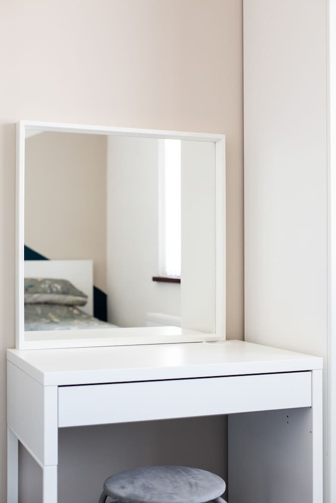 Фото Fully Refurbished North Belfast Home 3