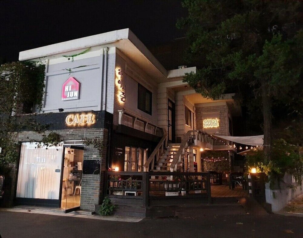 Фото Hi Jun Guesthouse