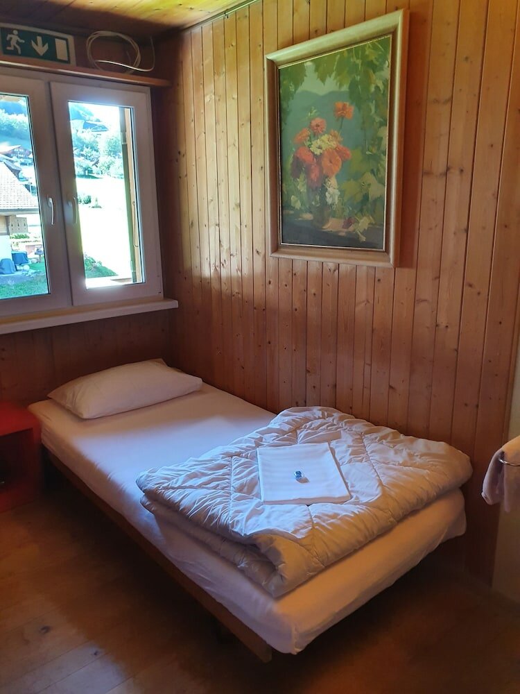 Фото Lake Lodge Hostel