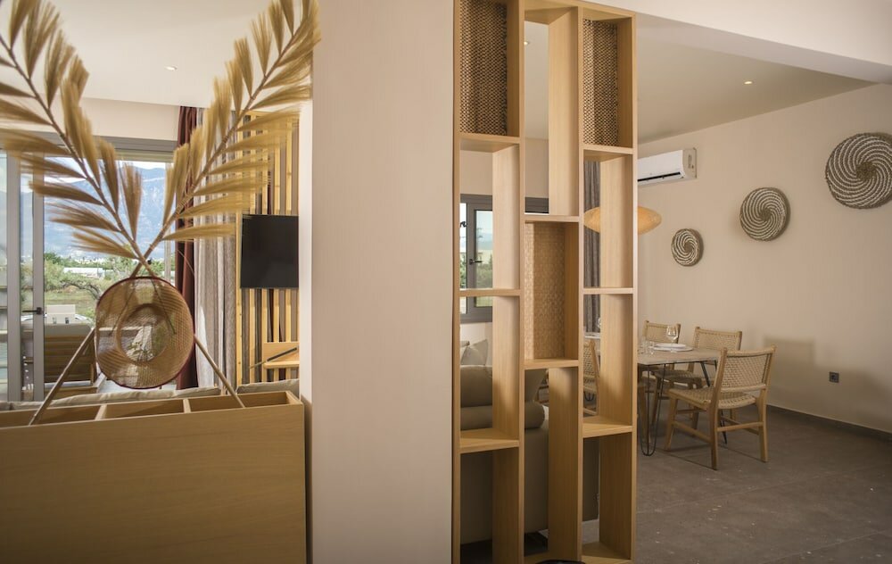 Фото Elaia Grove