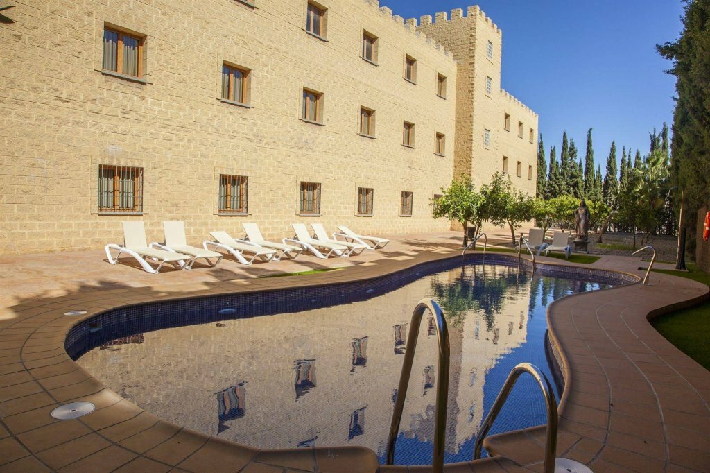 Фото Hotel Plaza del Castillo