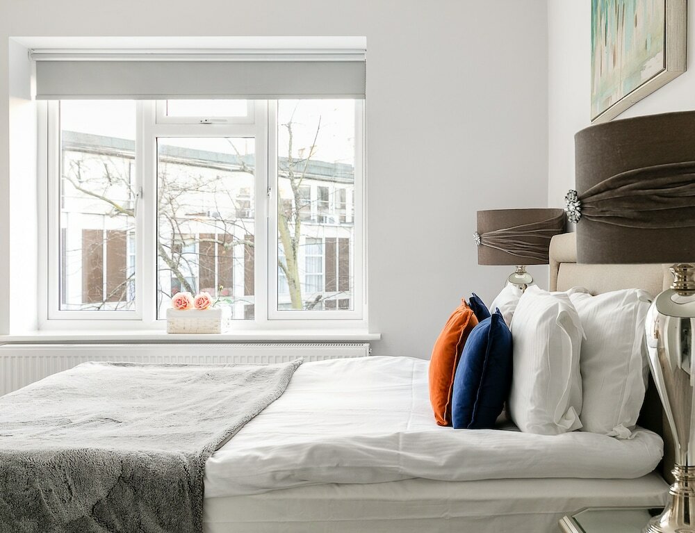 Фото Cromwell Road Apartments