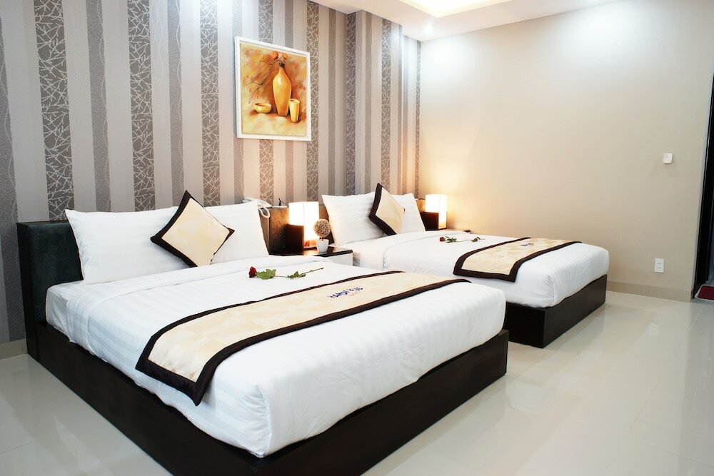 Фото Hanoi Blue Hotel - The Water Front