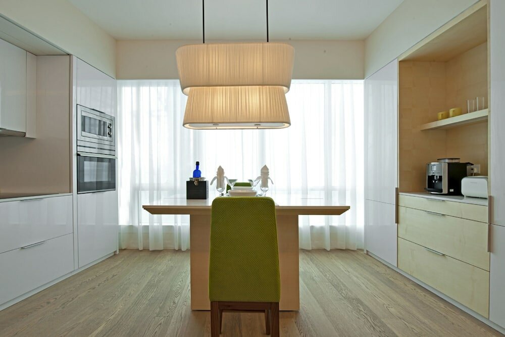 Фото Lanson Place Bukit Ceylon Serviced Residences