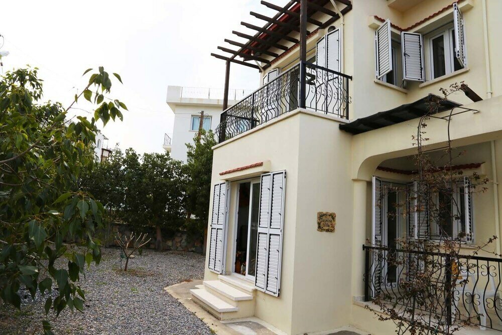 Фото Villa Jasmine by Amy Villas