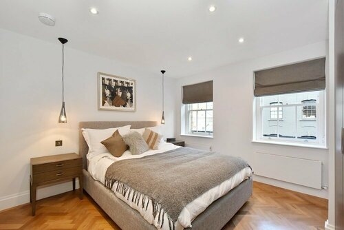 Гостиница Stunning Mayfair 3 Bed 8 Million Air Conditioned в Лондоне