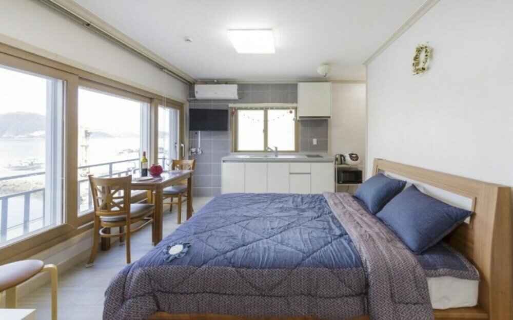 Фото Yeosu Ocean View Pension