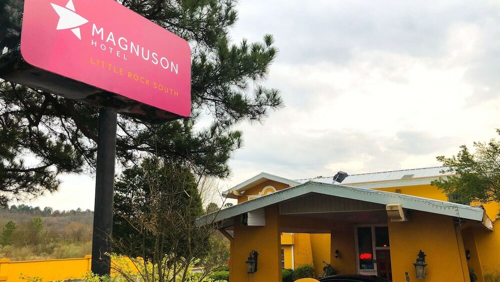 Фото Magnuson Hotel Little Rock South