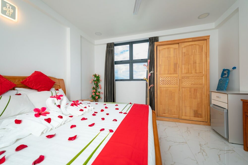 Фото Отель White Beach Holiday