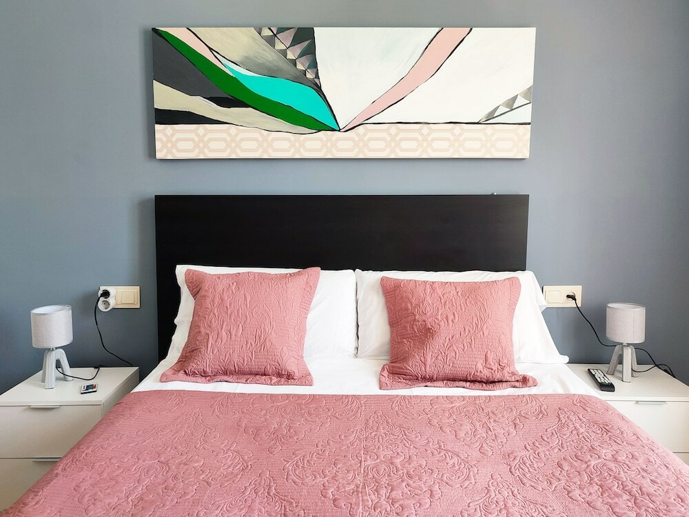 Фото Flats Friends Plaza de la Reina