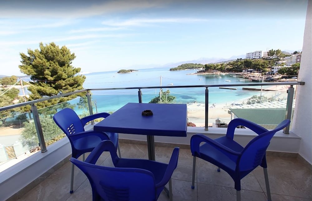 Фото Esmerald Hotel