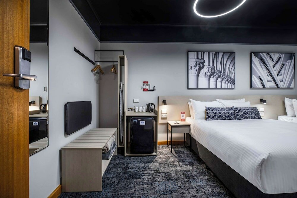 Фото Nightcap at Empire Hotel