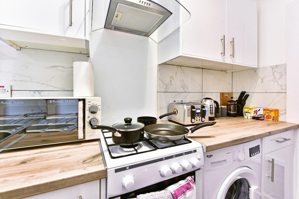 Фото West Ealing Svd Apt. - 2 Bedroom 2 Bath