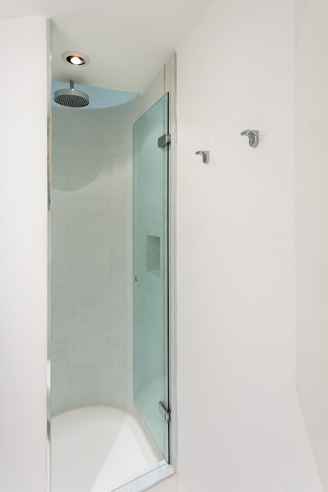 Фото 2 Bed 2 Bath Apartment Off Regent Street