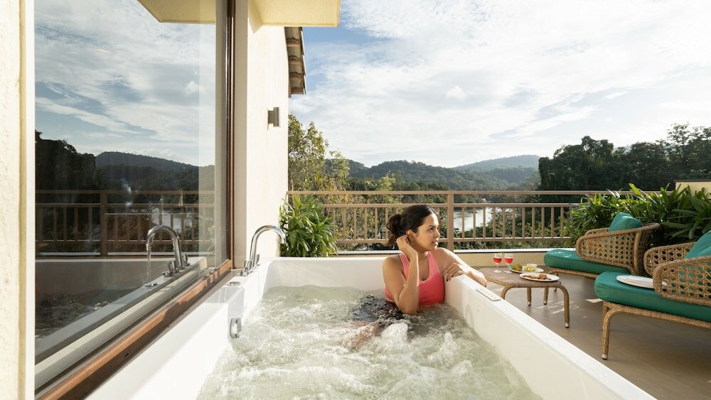 Фото Whistling Woodzs Resort