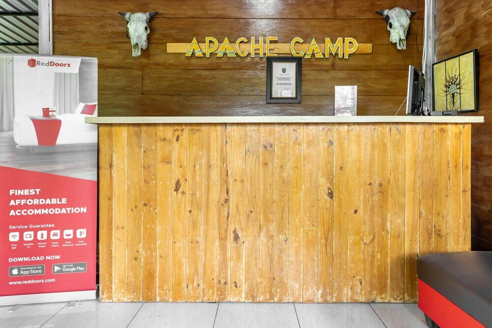 Фото RedDoorz @ Apache Camp